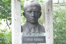 На Рівненщині відкрили перший в області пам’ятник Степану Бандері