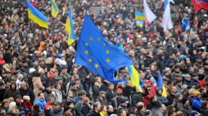 Українці утворять живий “євроланцюг” від Майдану в Києві до кордону з Євросоюзом
