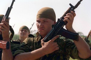 Розплата за підлість агресорів: українським військовим у Криму дозволено застосовувати проти ворога зброю