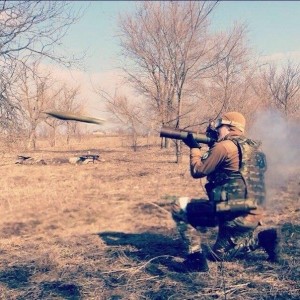 У відповідь на обстріли бойовиків, “Азов” і “Донбас” знищили базу терористів під Маріуполем