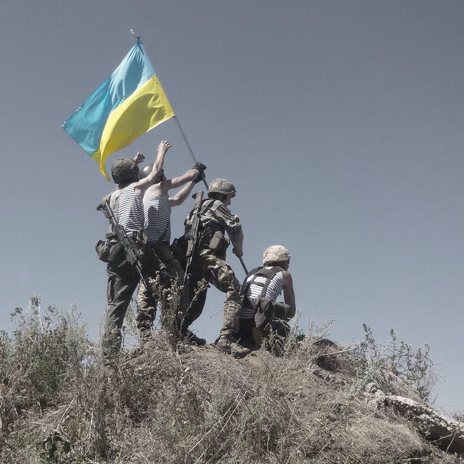 Убегая от украинских войск из Новолапса, боевики бросили секретные документы со своей агентурой