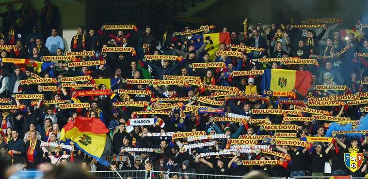 Росія поскаржилась в УЄФА на молдовських вболівальників – за український прапор і веселу пісеньку про Путіна