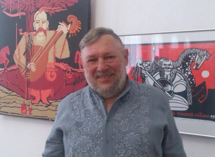 Митець і патріот Микола Теліженко презентував у Черкасах ювілейну виставку своїх творів
