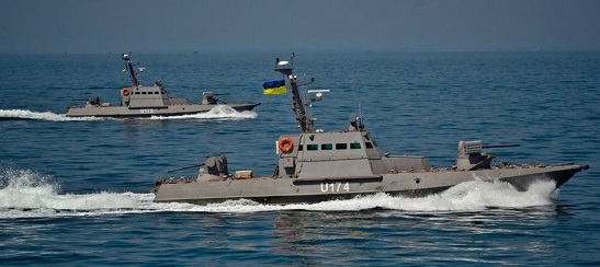 Українські військові кораблі і авіація провели навчання у Азовському морі