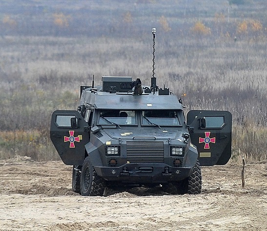 У Черкасах розпочали серійний випуск бронемашин “Барс-8″, прийнятих на озброєння ЗСУ