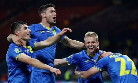 Посол Швеції привітав переможну українську збірну з футболу: “Слава Україні! Героям слава!”