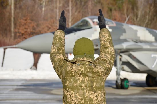 ВПС України підняли у повітря бойові літаки на Сході, Півночі і Півдні держави одночасно