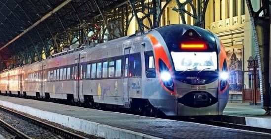 Укрзалізниця запустила найдовший маршрут України “Маріуполь-Рахів” протяжністю 1806 км