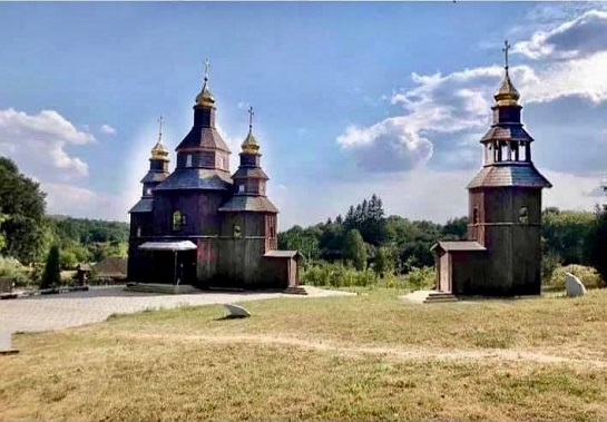 У Холодному Яру будують дзвіницю храму Петра Калнишевського