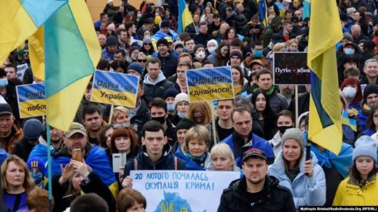 Тисячі одеситів пройшли Маршем Єдності, реагуючи на загрозу російської агресії