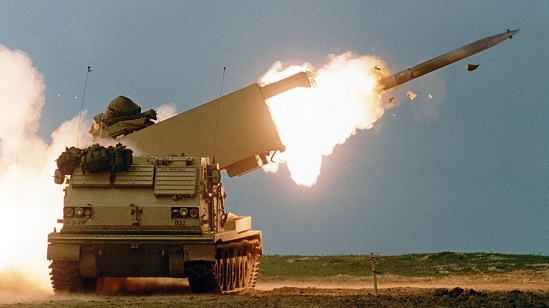 Ворогу не буде пощади: в Україну прибули перші далекобійні ракетні системи залпового вогню М270