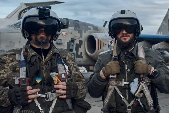 Битимуть ворога у повітрі: у Великобританії українських пілотів навчають за стандартами НАТО