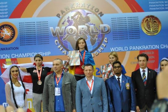 17-річна спортсменка з Черкащини стала чемпіонкою світу з панкратіону