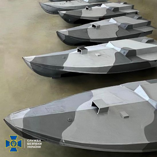 СБУ оприлюднила фото дронів “Морський малюк”, якими було атаковано Керченський міст та кораблі рашистських окупантів