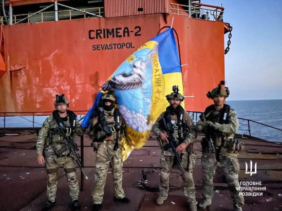 Спецназ ГУР повернув під контроль України “вишки Бойка” у Чорному морі