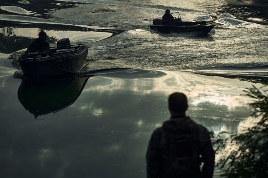 Президент оприлюднив фото морської піхоти ЗСУ на лівобережжі Херсонщини
